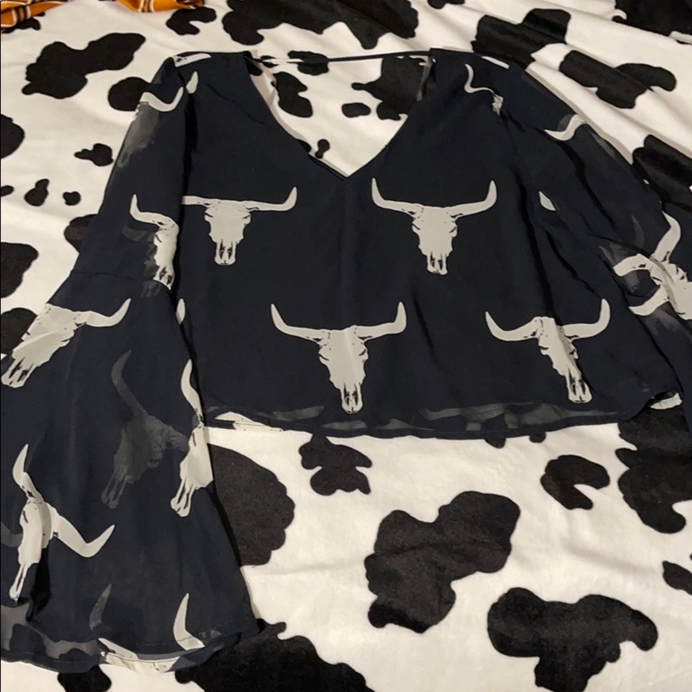 Women’s Bell Sleeve Shirt